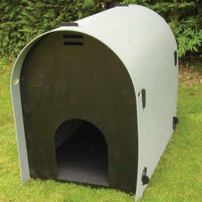 Durable recycled plastic easy cleaned plastic dog house 