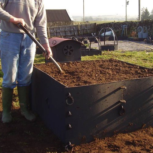 easy reach raised beds from recycled plastic