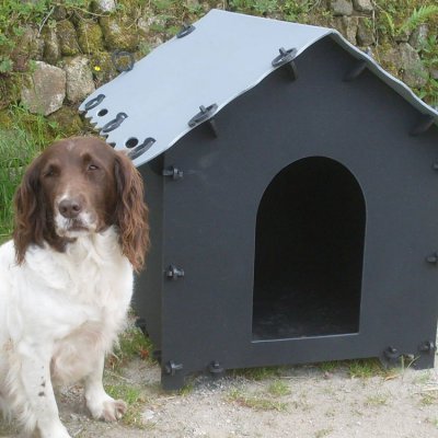 Solway Smart Dog Kennel Cute Small Plastic Dog House Snoopy Style