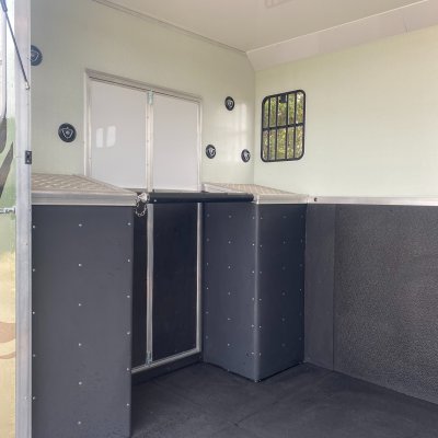 horse box lined with 6mm solway board recycled plastic